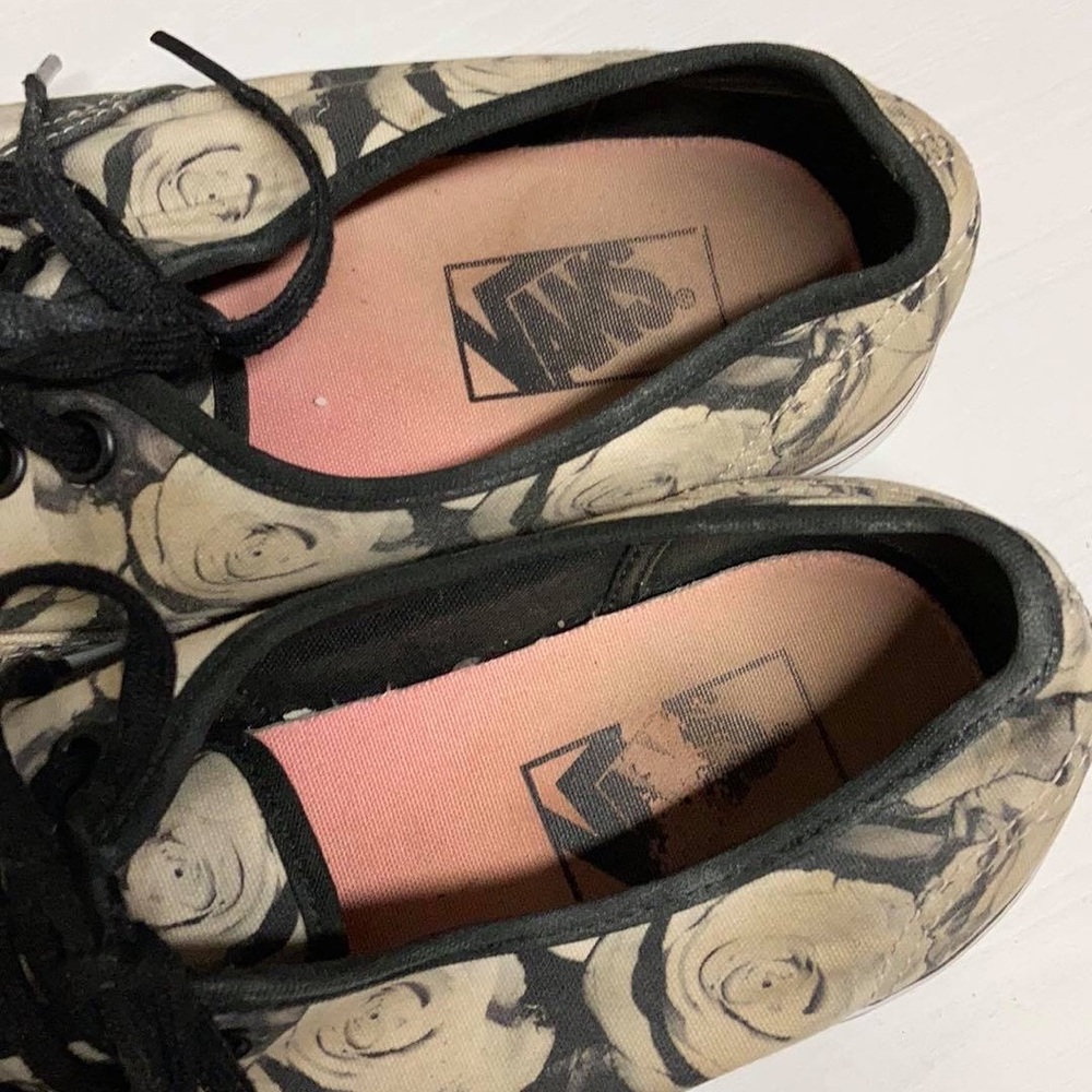 Ladies Vans - Picture 5 of 8